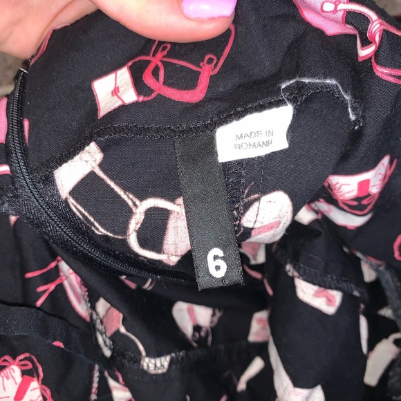 Vintage style black dress with purses all over - Picture 7 of 8